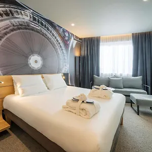 Novotel 20 Belleville Hotel Parigi